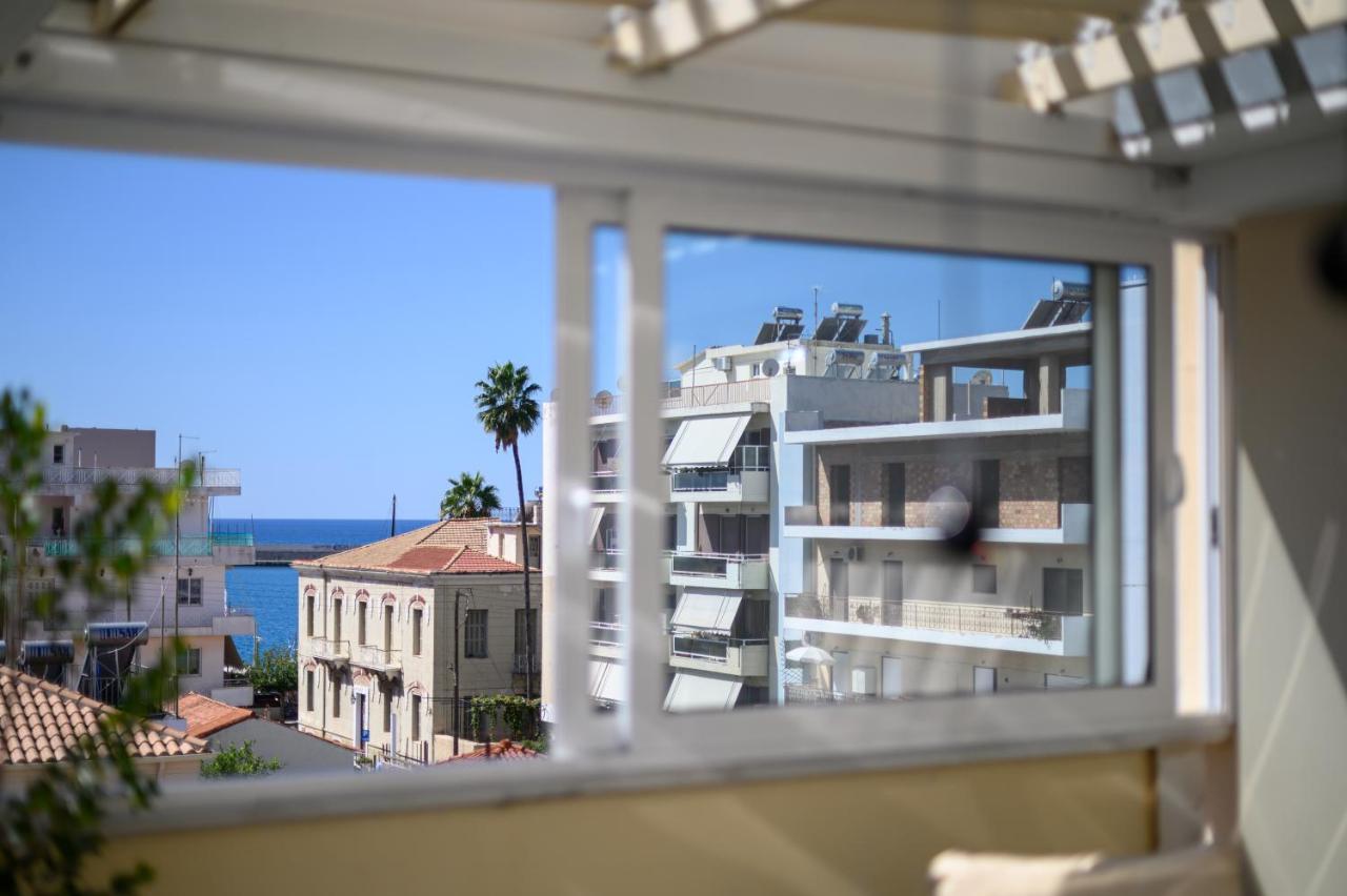 Myrto Luxurious Top Floor Studio Каламата Экстерьер фото