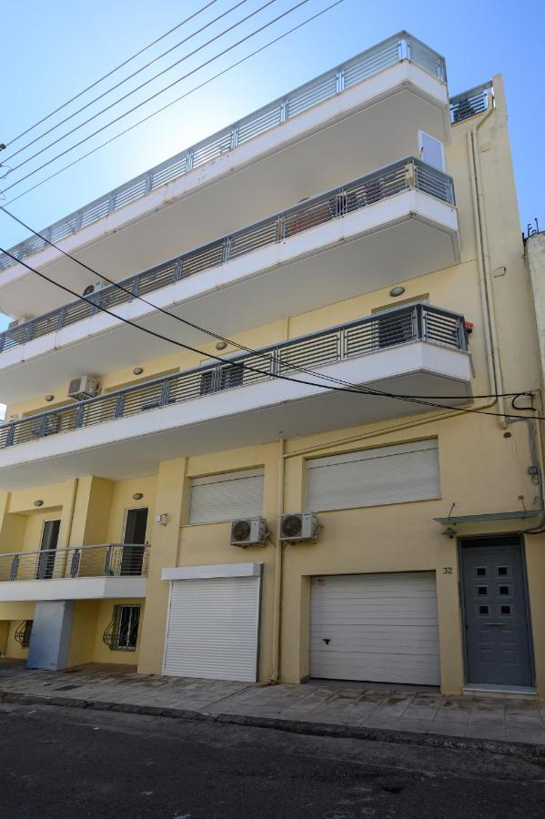 Myrto Luxurious Top Floor Studio Каламата Экстерьер фото