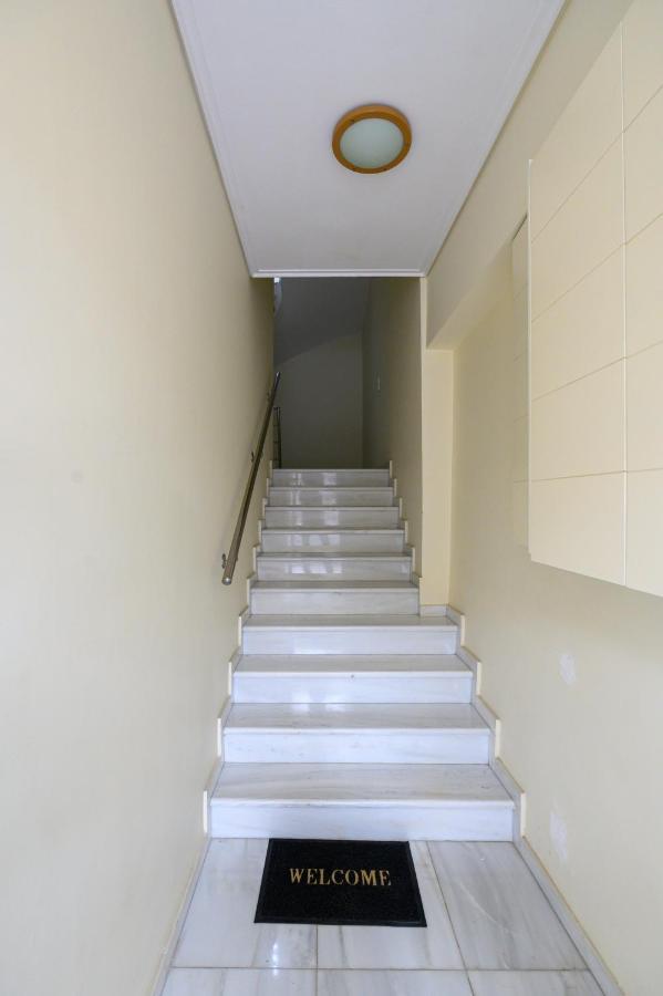 Myrto Luxurious Top Floor Studio Каламата Экстерьер фото